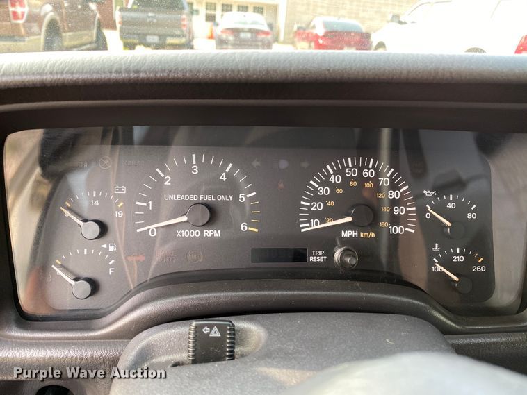 image for item HE9758 1998 Jeep Cherokee  SUV