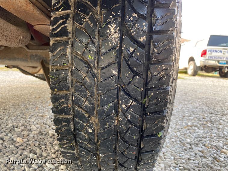 image for item HE9758 1998 Jeep Cherokee  SUV