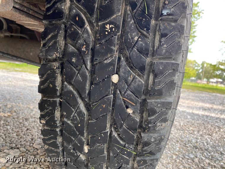 image for item HE9758 1998 Jeep Cherokee  SUV