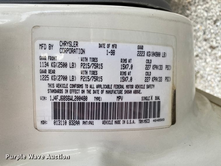 image for item HE9758 1998 Jeep Cherokee  SUV