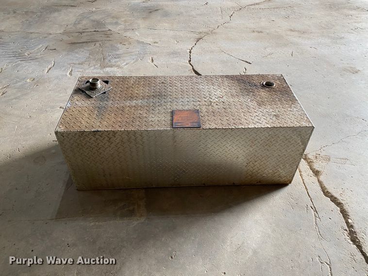 image for item HE9767 Tradesman fuel tank
