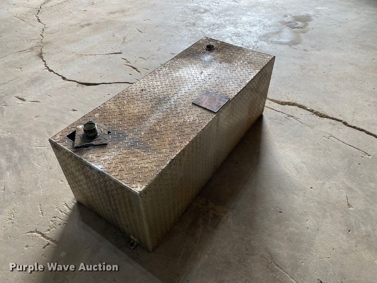 image for item HE9767 Tradesman fuel tank