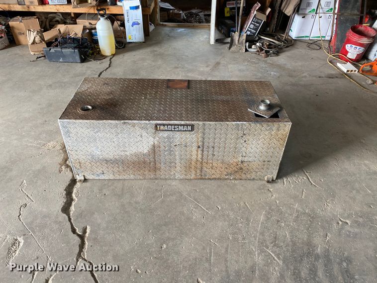 image for item HE9767 Tradesman fuel tank