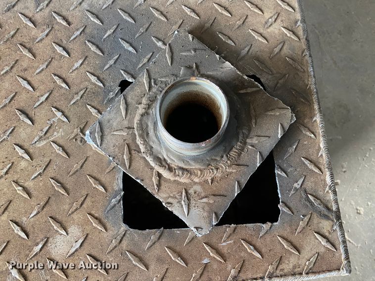 image for item HE9767 Tradesman fuel tank