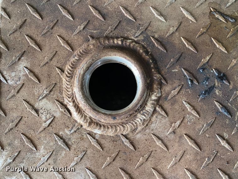 image for item HE9767 Tradesman fuel tank