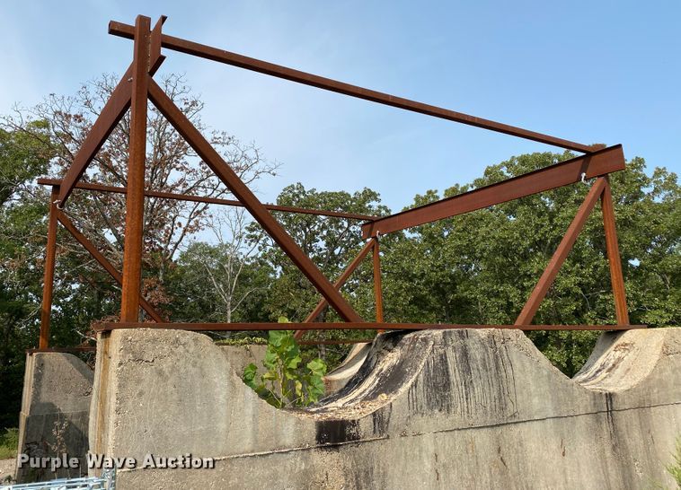 image for item HE9768 (2) steel spreader hanger racks