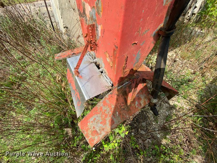 image for item HE9769 Henderson 8X409SS spreader