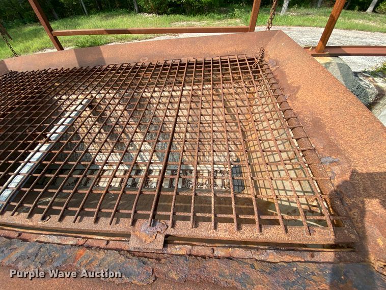 image for item HE9769 Henderson 8X409SS spreader