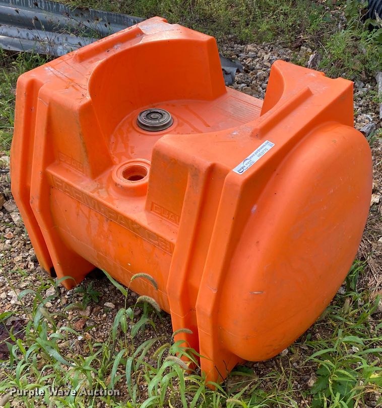 image for item HE9770 Farm Packs MACA-75 poly tank