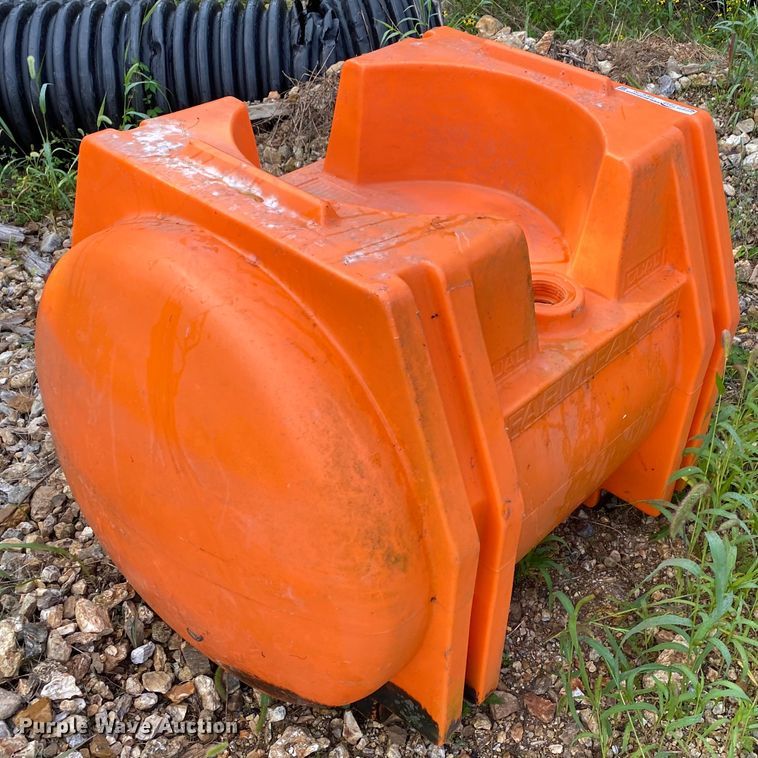 image for item HE9770 Farm Packs MACA-75 poly tank