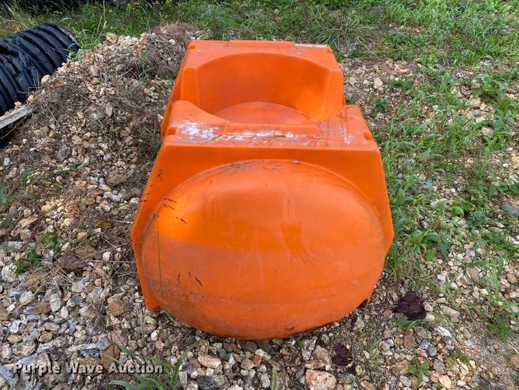 image for item HE9770 Farm Packs MACA-75 poly tank