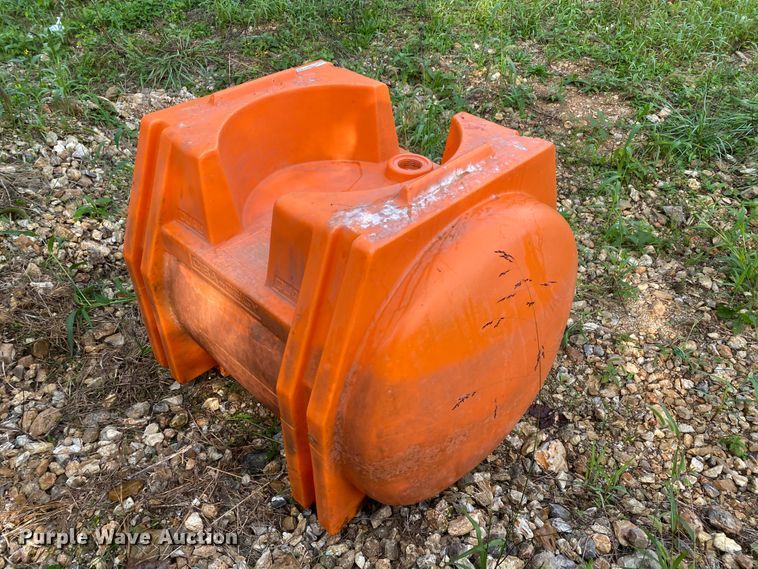 image for item HE9770 Farm Packs MACA-75 poly tank