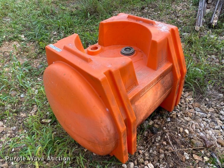 image for item HE9770 Farm Packs MACA-75 poly tank