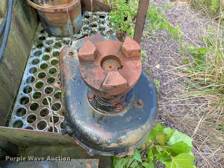 image for item HE9772 Oil distributor trailer