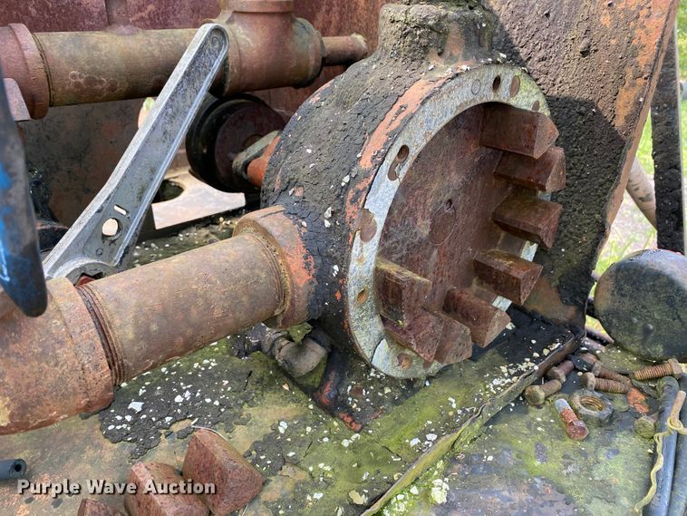 image for item HE9772 Oil distributor trailer