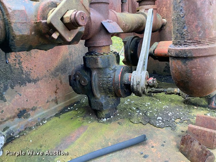 image for item HE9772 Oil distributor trailer