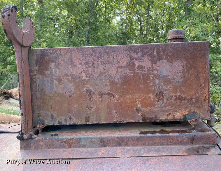 image for item HE9772 Oil distributor trailer