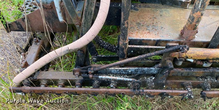 image for item HE9772 Oil distributor trailer