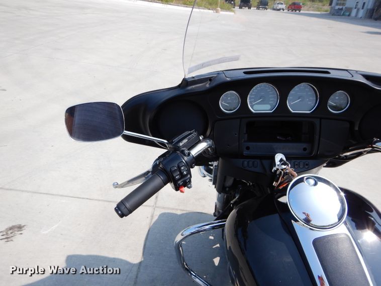 image for item HF9012 2015 Harley Davidson FLHTP Electra Glide police motorcycle