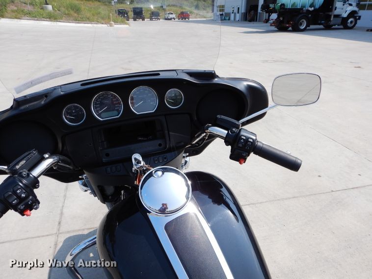 image for item HF9012 2015 Harley Davidson FLHTP Electra Glide police motorcycle