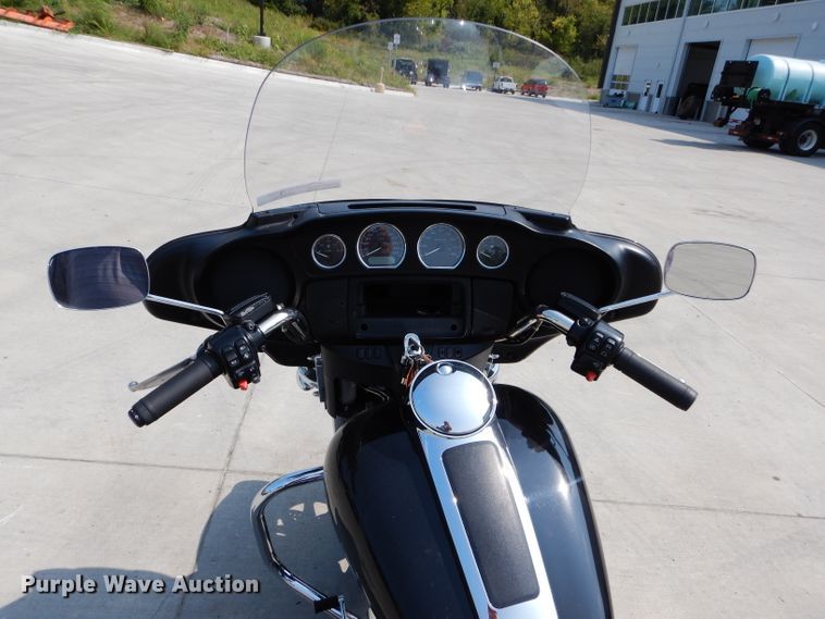 image for item HF9012 2015 Harley Davidson FLHTP Electra Glide police motorcycle