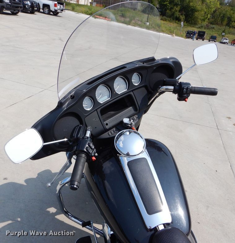 image for item HF9013 2014 Harley Davidson FLHTP Electra Glide police motorcycle