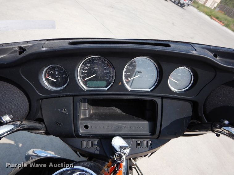 image for item HF9013 2014 Harley Davidson FLHTP Electra Glide police motorcycle