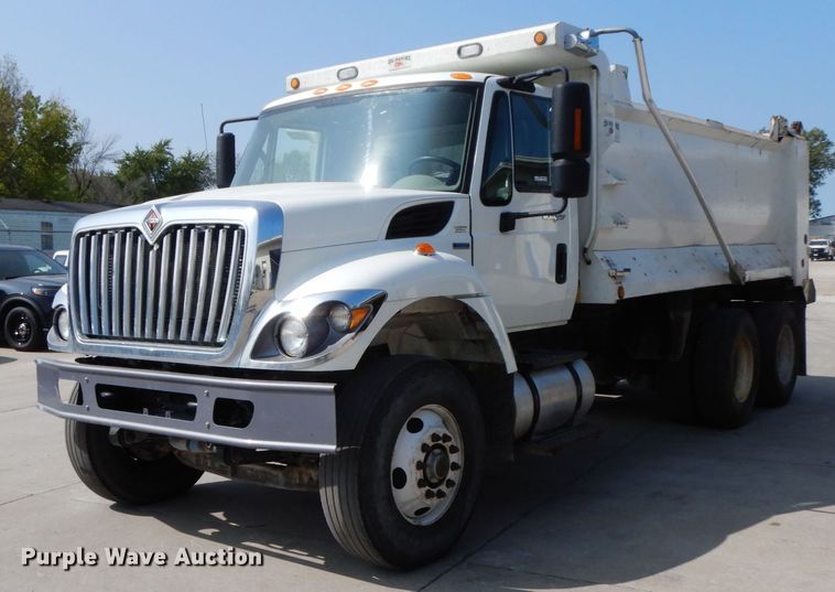 image for item HJ9695 2009 International WorkStar 7400  dump truck