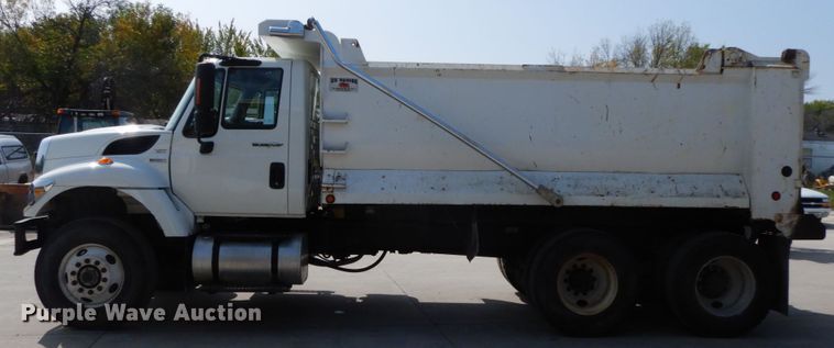 image for item HJ9695 2009 International WorkStar 7400  dump truck