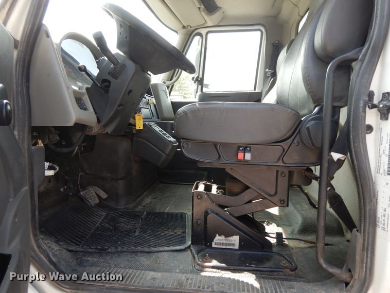 image for item HJ9695 2009 International WorkStar 7400  dump truck