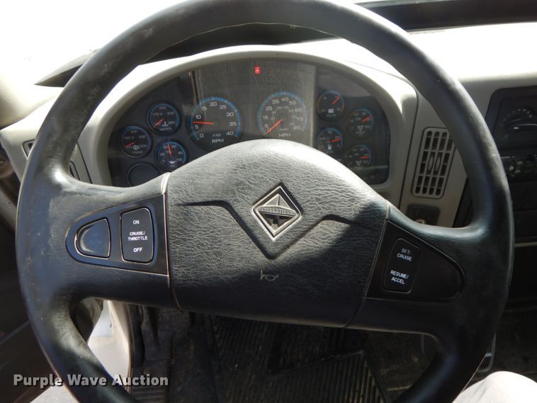 image for item HJ9695 2009 International WorkStar 7400  dump truck