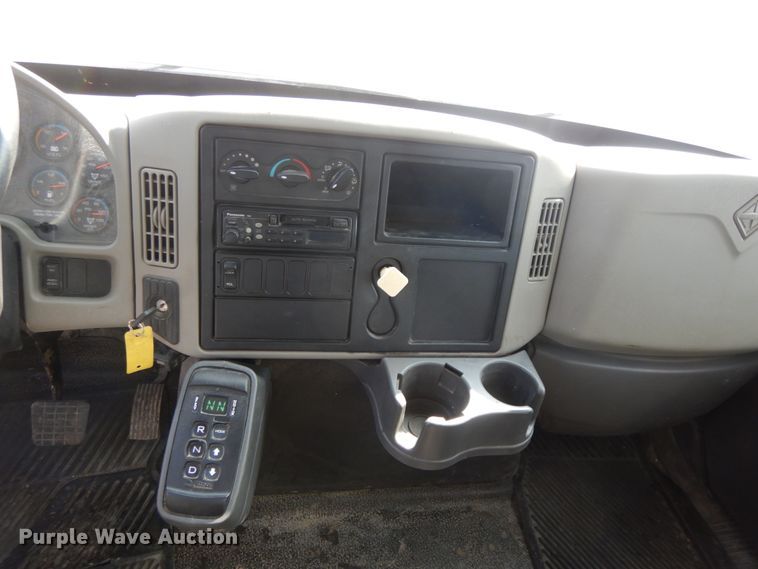 image for item HJ9695 2009 International WorkStar 7400  dump truck