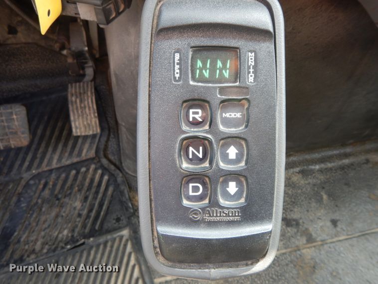 image for item HJ9695 2009 International WorkStar 7400  dump truck