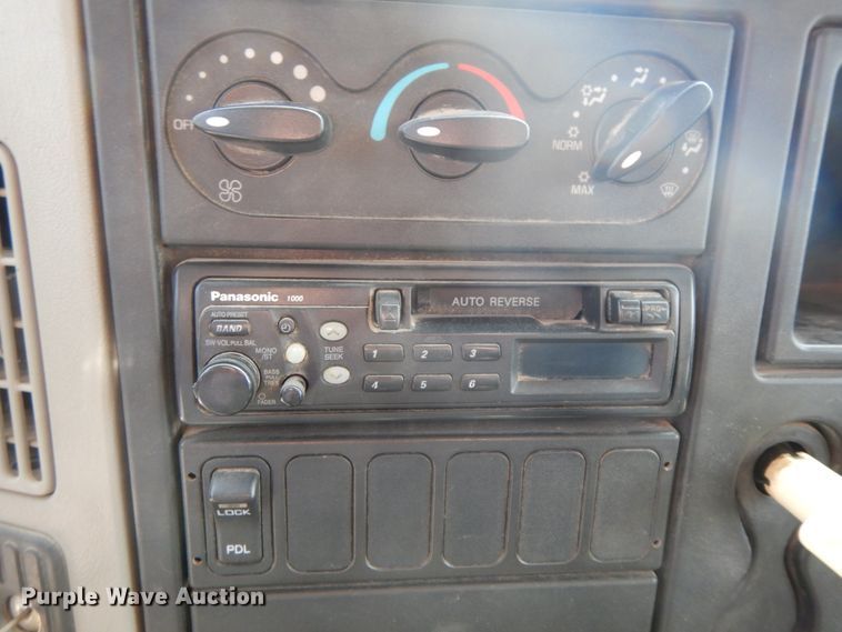 image for item HJ9695 2009 International WorkStar 7400  dump truck