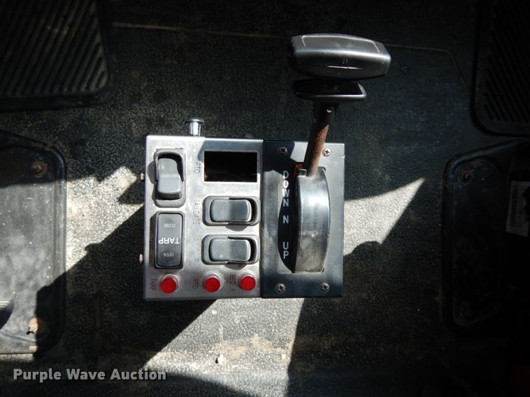 image for item HJ9695 2009 International WorkStar 7400  dump truck