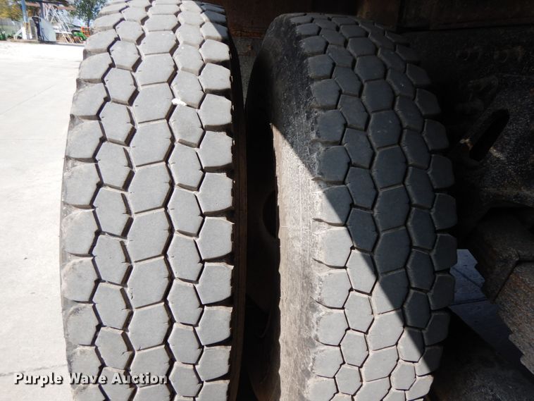 image for item HJ9695 2009 International WorkStar 7400  dump truck