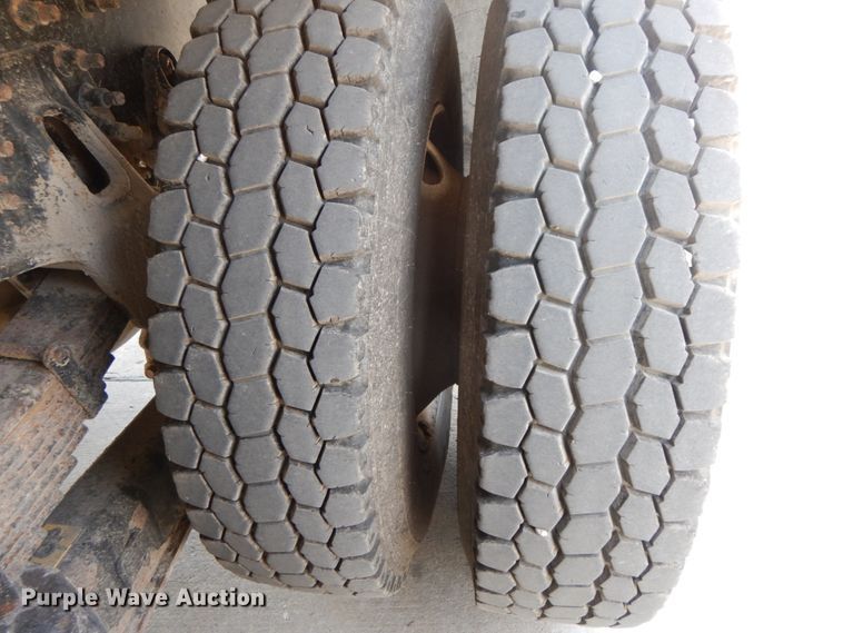 image for item HJ9695 2009 International WorkStar 7400  dump truck