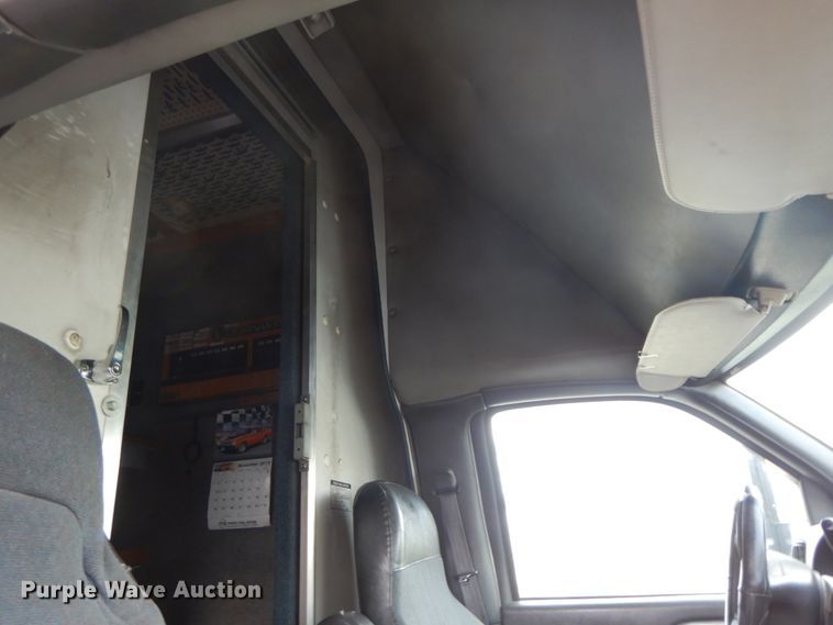 image for item HJ9698 2007 GMC C5500  box truck