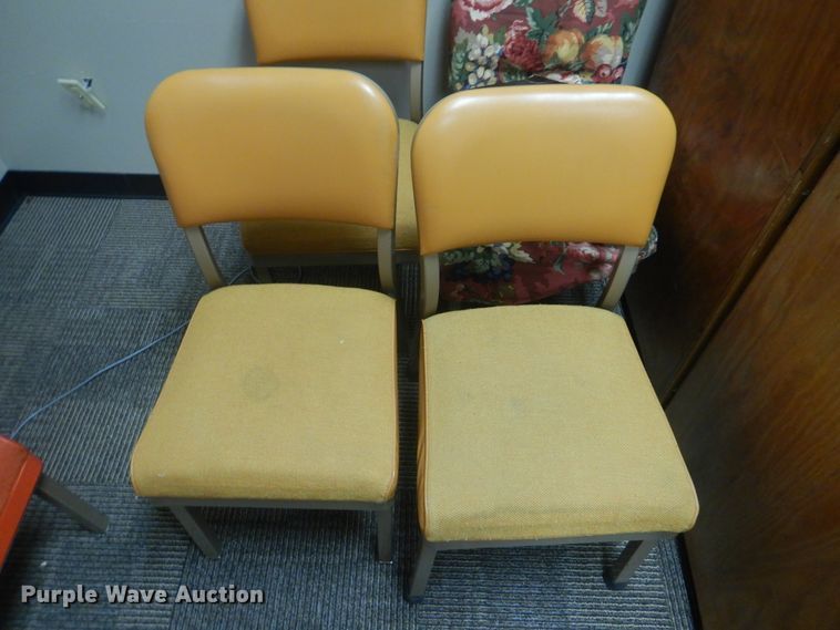 image for item HJ9915 Approximately 40 chairs