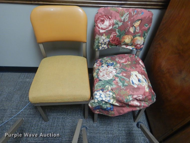 image for item HJ9915 Approximately 40 chairs