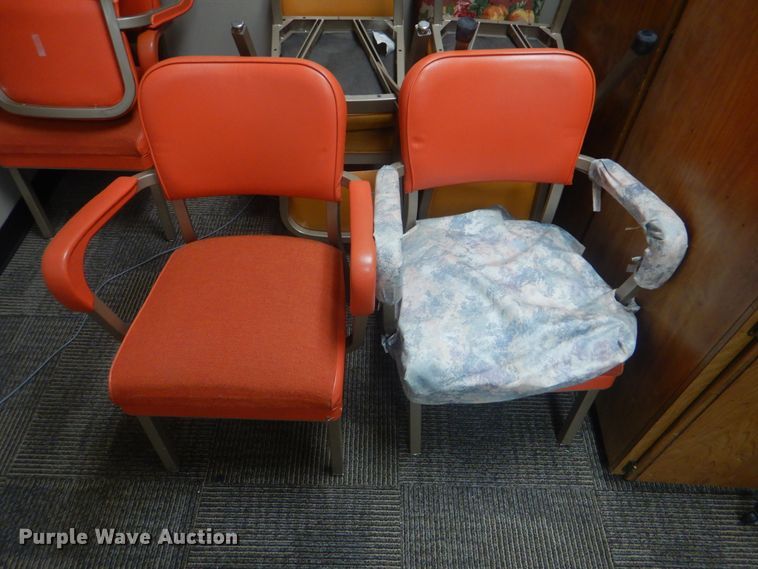 image for item HJ9915 Approximately 40 chairs