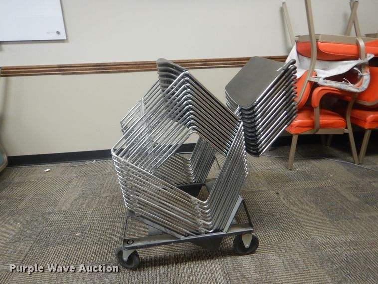 image for item HJ9915 Approximately 40 chairs
