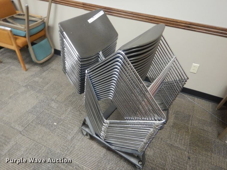 image for item HJ9915 Approximately 40 chairs
