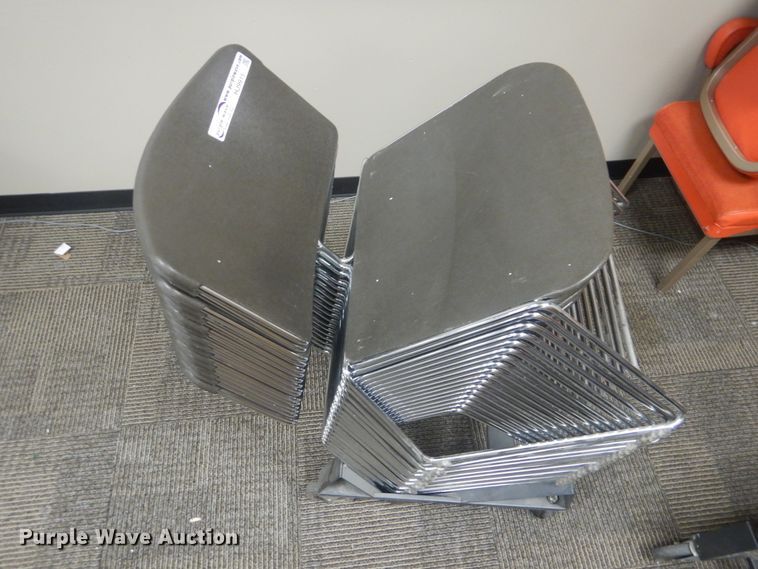 image for item HJ9915 Approximately 40 chairs