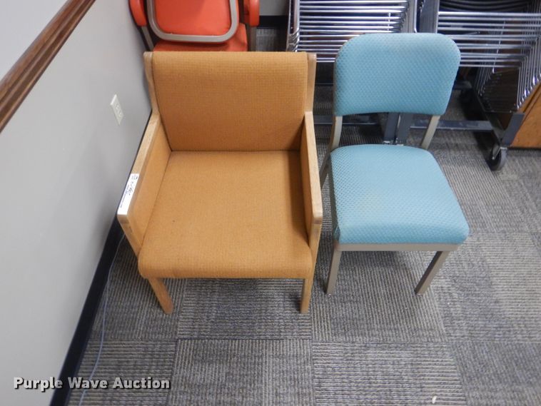 image for item HJ9915 Approximately 40 chairs