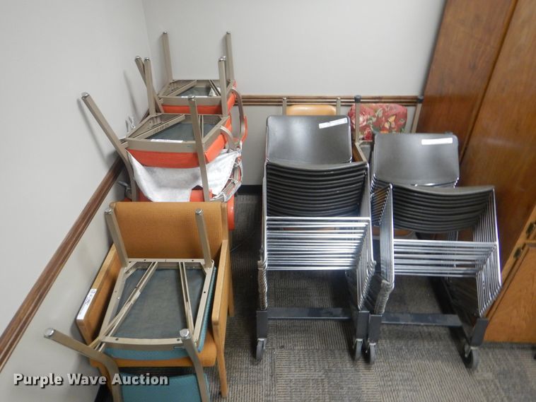 image for item HJ9915 Approximately 40 chairs