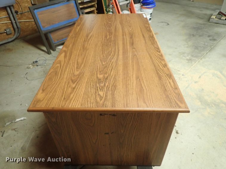 image for item HK9921 Wood desk