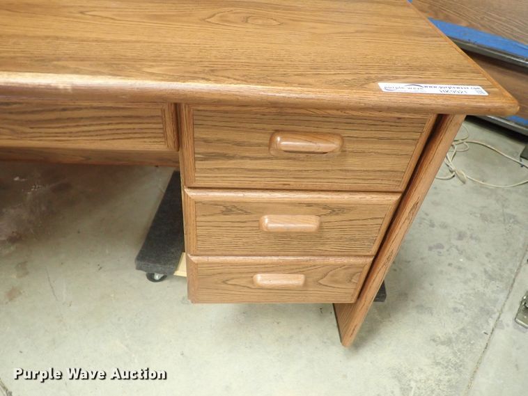 image for item HK9921 Wood desk