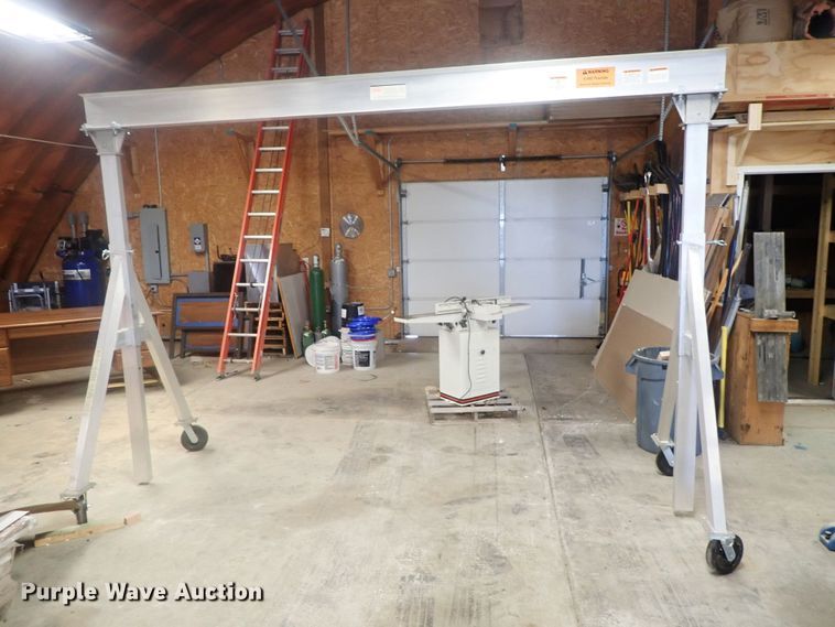 image for item HK9922 Dayton aluminum gantry crane