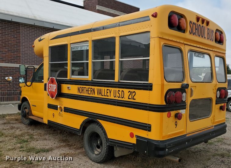 image for item HO9539 1998 Chevrolet Blue Bird  school bus